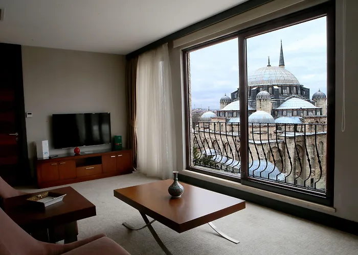 Grand Gulsoy Old מלון 4*